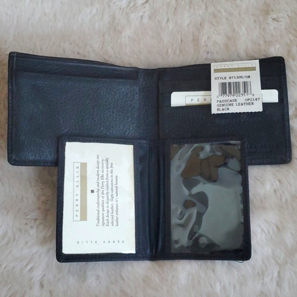 NWT, Perry Ellis, Leather Wallet - Picture 1 of 2
